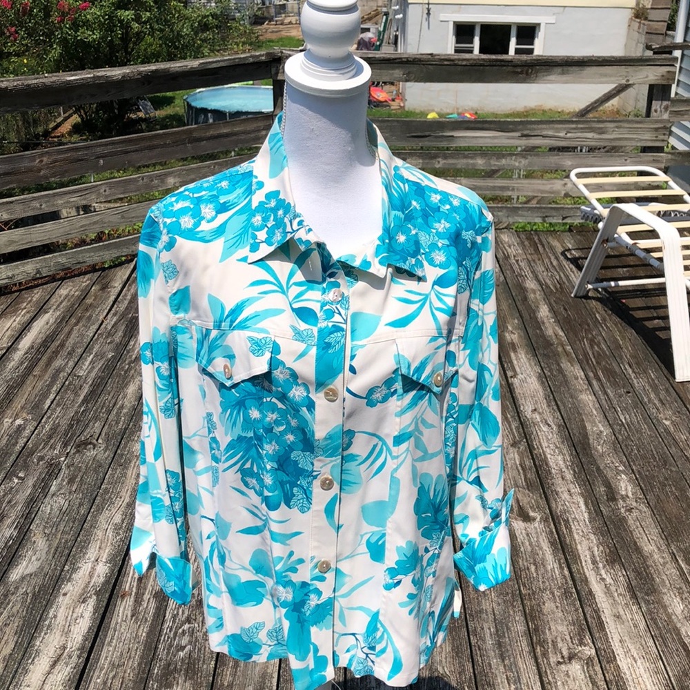 Lovely Pineapple Moon silk shirt w 3/4 sleeves